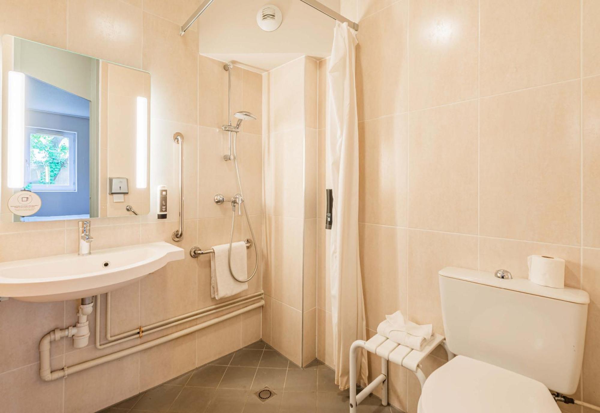 B&B Hotel Colmar Vignobles Ouest Wintzenheim Exterior photo